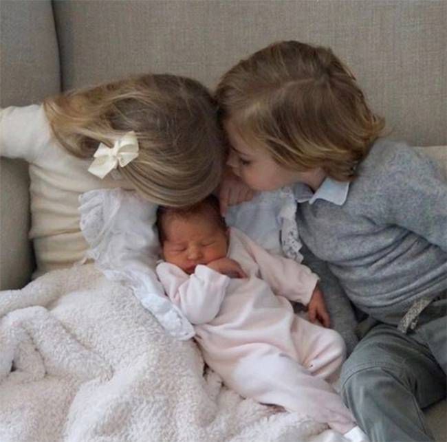 Zdjęcie z Instagrama księżniczki Madeleine jej dzieci - księżniczki Adrianny, Leonory i księcia Nicolasa!