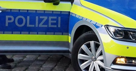 Dwóch policjantów zastrzelonych podczas rutynowej kontroli, sprawcy na wolności.