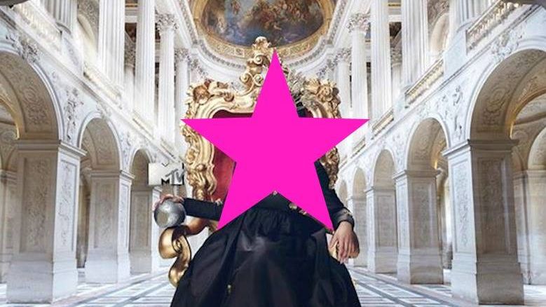 Nicki Minaj 

Fotografia: screen z Facebook.com