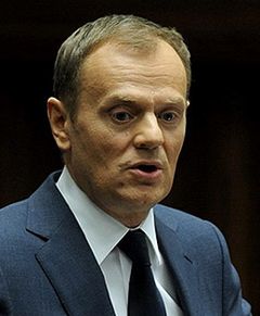 Rząd chce wydać kilkadziesiąt miliardów, Polaków nie pyta