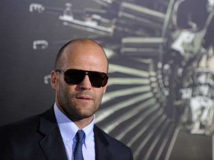 Jason Statham nadal będzie bił i strzelał