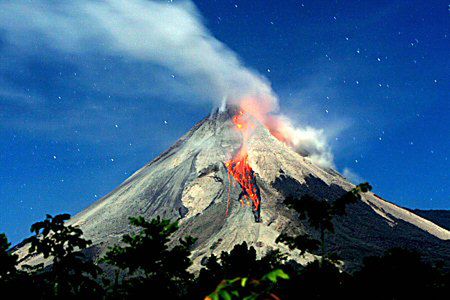 Wulkan Merapi znowu groźny