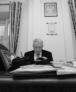 Polityk, "człowiek roku", pisarz - życie A. Leppera