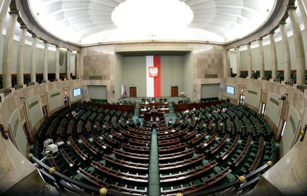 Projekt ws. aborcji złożony w Sejmie. Pod obywatelską inicjatywą ws. liberalizacji prawa podpisało się 215 tys. osób