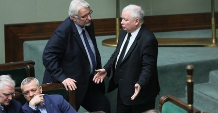 "Politico": KE raczej nie wygra bitwy z Polską o praworządność. Urzędnik: nie docenili Kaczyńskiego