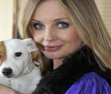 Agnieszka Szulim i jej pies na bruku!