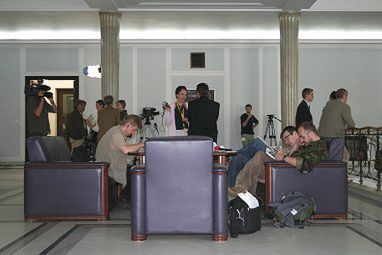 Dziennikarzy nie wpuszczają do Sejmu