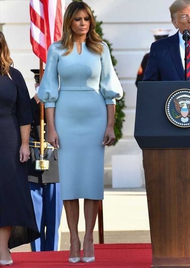 Melania Trump w błękitnej sukience
