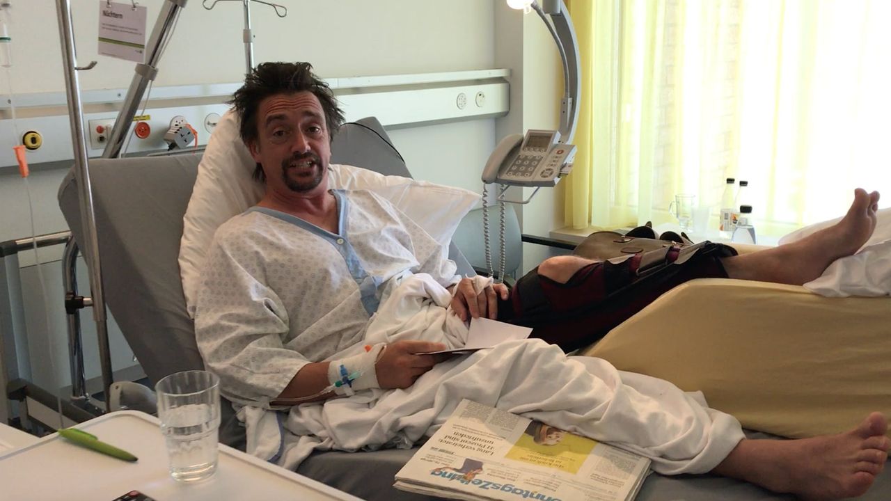 Richard Hammond pokazał filmik ze szpitala. Wczoraj omal nie zginął, dziś pije gin i żartuje