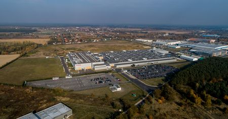 Toyota rozpoczyna produkcję silników do napędów hybrydowych