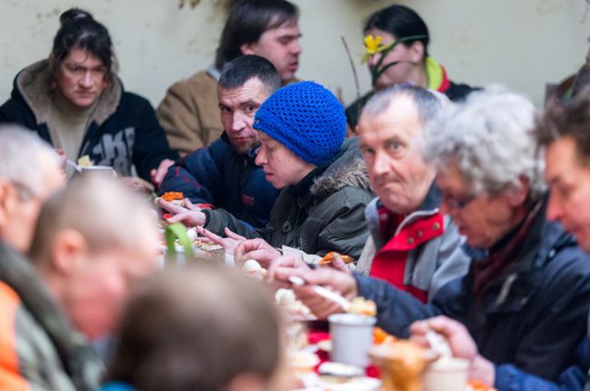 Radny Łukasz Wantuch nie chce bezdomnych w Krakowie