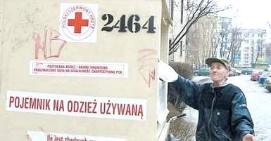 Kto zarabia na znaku PCK?