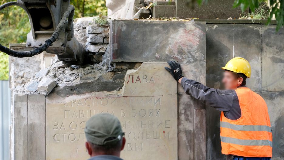 Pomnik Wdzięczności Żołnierzom Armii Radzieckiej znika