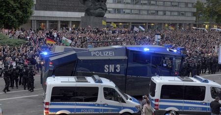 Chemnitz. Pracownik więzienia opublikował nakaz aresztowania imigranta. Rozpętała się burza