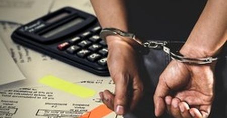 11 osób odpowie za karuzelę podatkową i wyłudzenie 6 mln zł.