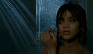 Rihanna odtworzyła słynną scenę z "Psychozy". Dorównała oryginałowi?