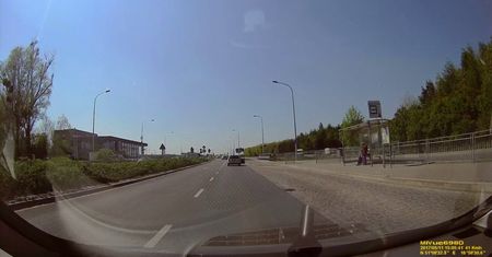 Prawie potrącił kobietę na pasach potem awanturował się, bo kierowca zatrąbił