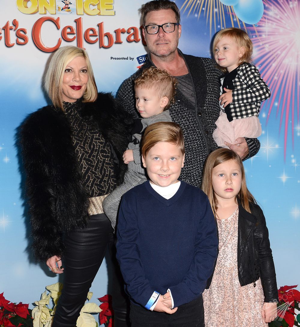Tori Spelling z rodziną Fot. ons