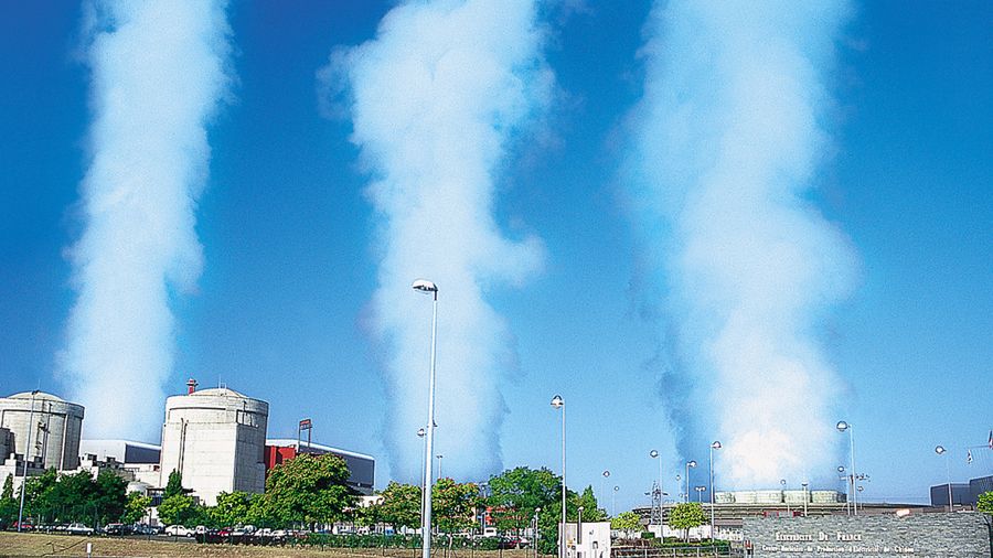 Elektrownia atomowa w pobliżu Tours nad Loarą   