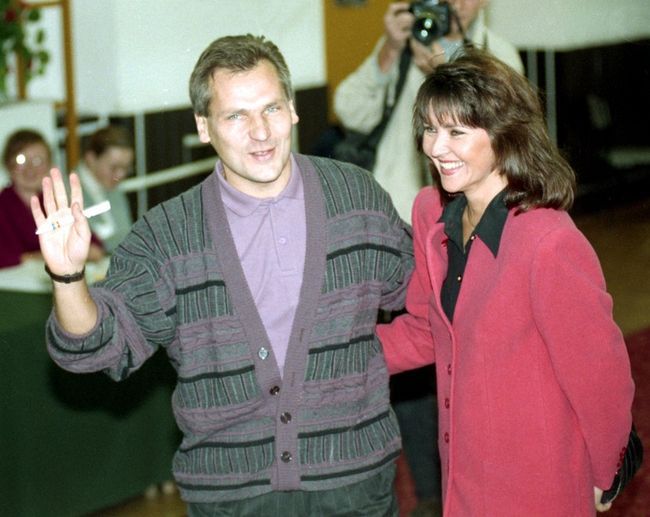Aleksander Kwaśniewski z żoną 