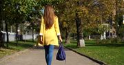 Jeden z najpopularniejszych w sezonie jesiennym kolorów – moda na żółty powraca