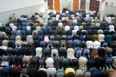 Modły w bagdadzkich meczetach
