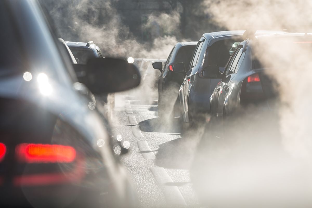 Paryż i Londyn sklasyfikują auta pod względem emisji spalin
