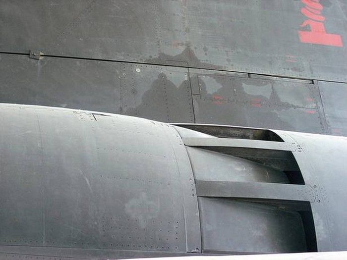 Przeciekający zbiornik SR-71 