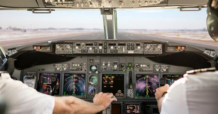 Pilot nie zjadł śniadania. Zasłabł za sterami samolotu