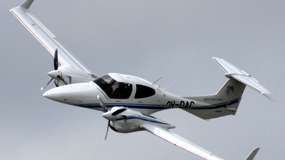 Diamond DA42