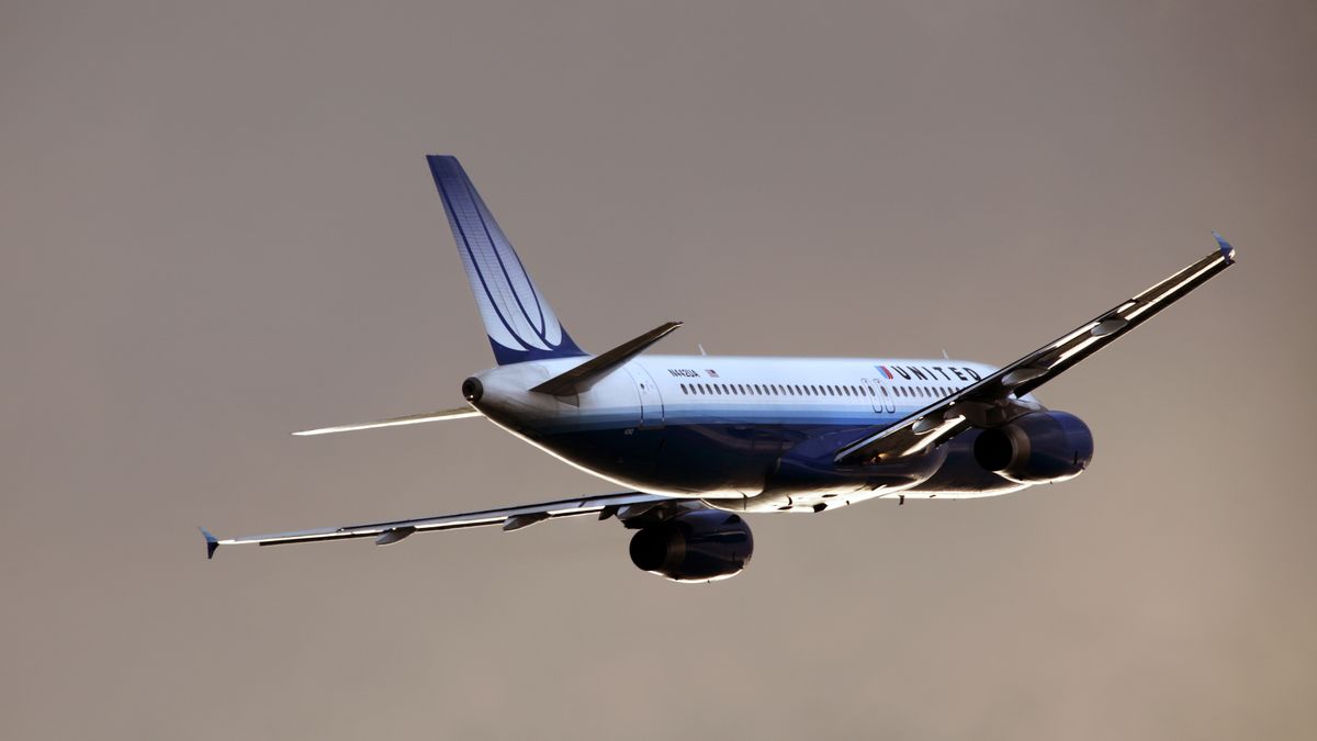 Samolot airbus A320 United Airlines