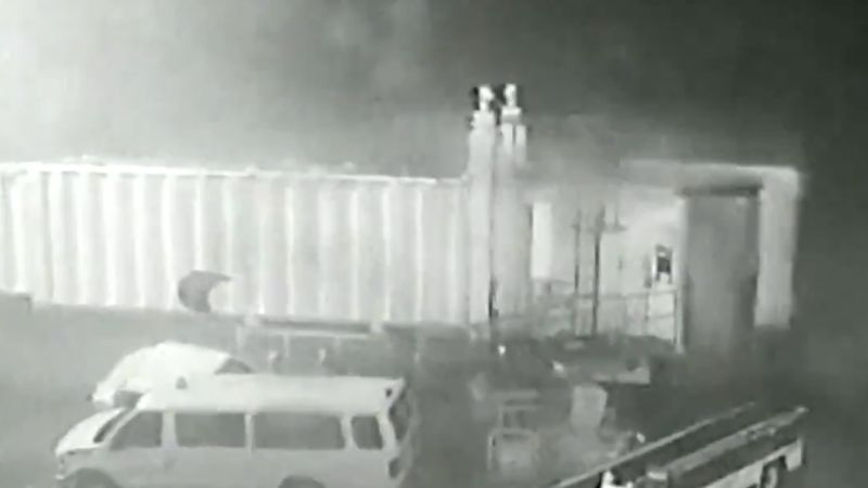 Ogromne zniszczenia na lotnisku po przejściu tornada