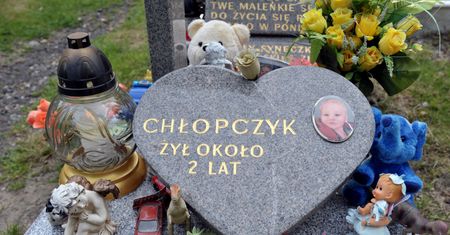 Wstrząsająca historia Szymonka. Jego ciało leży od 9 lat w bezimiennym grobie
