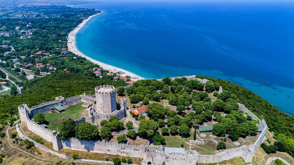 Nad Platamonas góruje średniowieczny zamek, wzniesiony przez krzyżowców