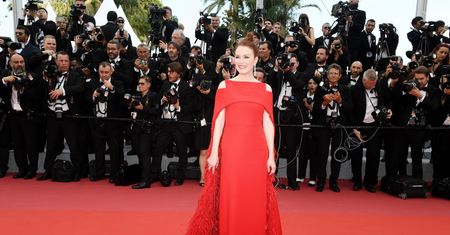 Klasyczny makijaż na czerwony dywan – być jak Julianne Moore