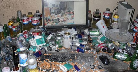 Tak żyją internetowe trolle. Zobacz ich kryjówki