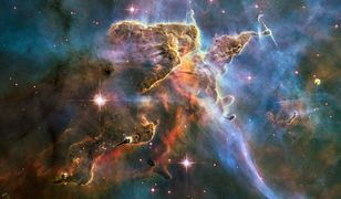 Naukowcy "znaleźli" brakującą połowę materii wszechświata