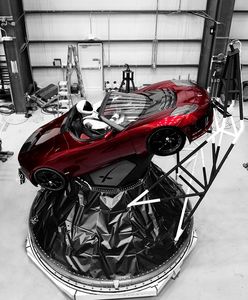 Elon Musk wysłał samochód w kosmos. Internauci nie zawiedli