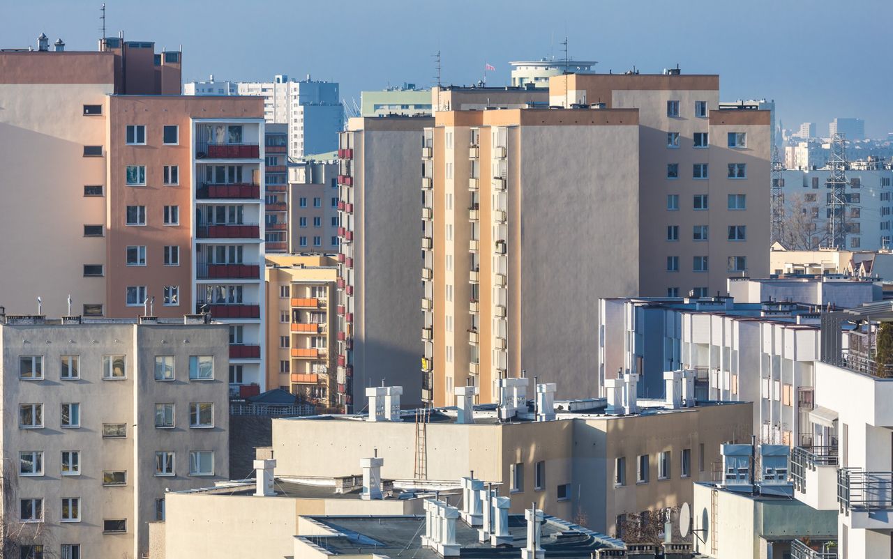 Koronawirus w Warszawie. Miasto wstrzymuje wysyłkę zaświadczeń