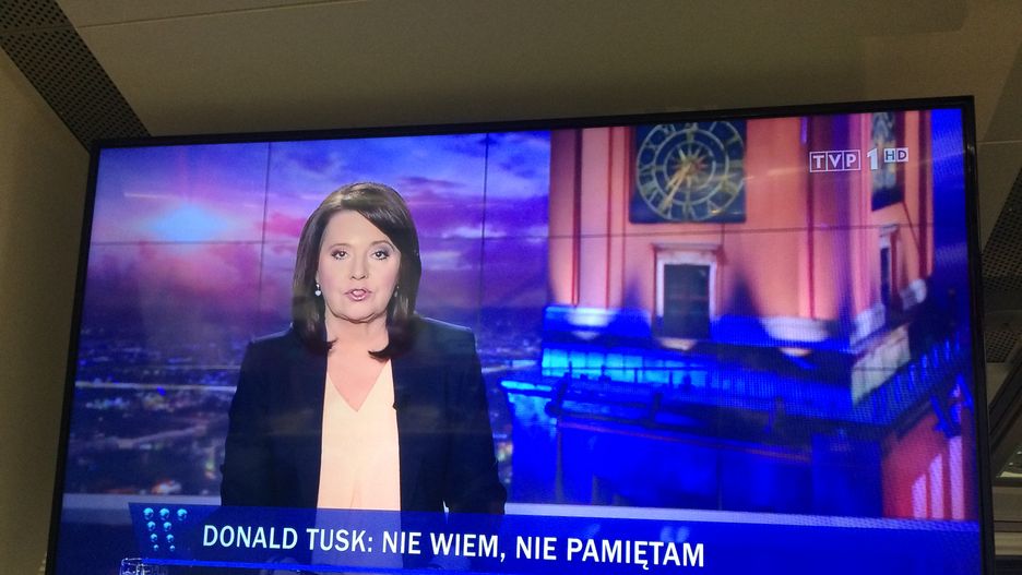 W "Wiadomościach" nie zabrakło tematu przesłuchania Donalda Tuska