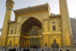 Irakijczycy strzelają z meczetu Alego w Nadżafie