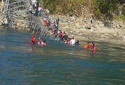 W Nepalu zerwał się most, kilkanaście osób nie żyje