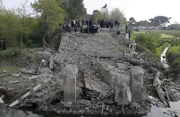 Gruzja: wysadzono dwa graniczne mosty