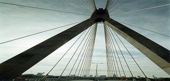 Budowa Trasy i Mostu Świętokrzyskiego "niegospodarna"