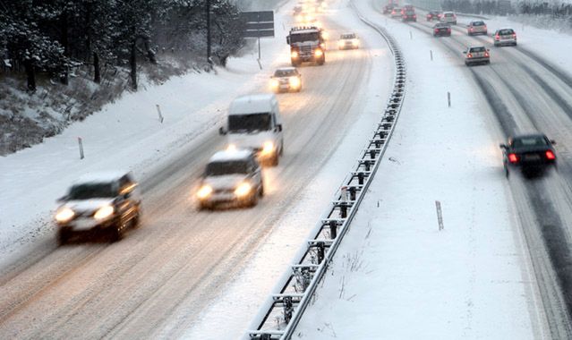 Podróż zimą: skorzystaj z tych patentów, a nie zapłacisz mandatu