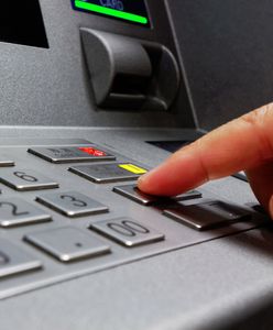 Hasła do bankomatów chronione drzwiami z plastiku. Serwisant o bezpieczeństwie naszych pieniędzy