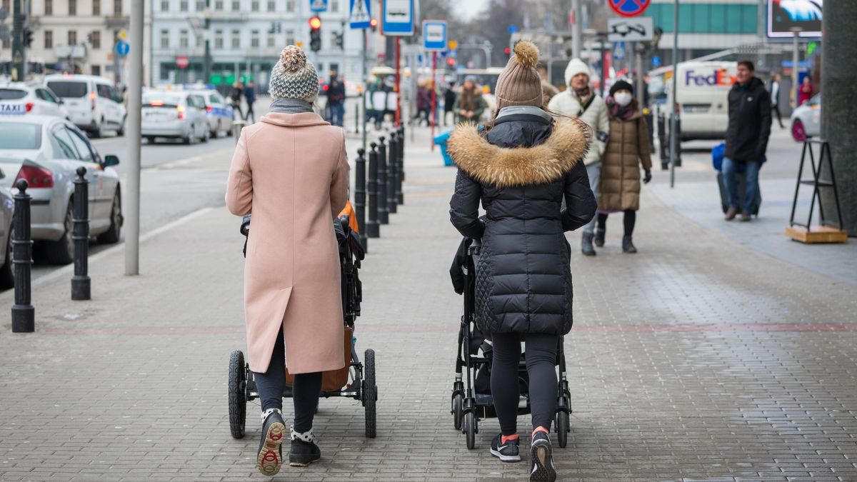 Emerytura dla matek wchodzi w życie od 1 marca.