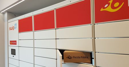 Poczta Polska rzuci wyzwanie InPostowi. Postawi automaty pocztowe w blokach
