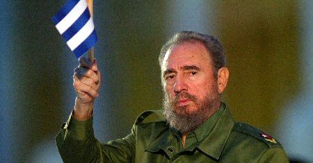 Fidel Castro walczy o życie
