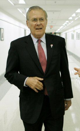 Rumsfeld z niespodziewaną wizytą do Iraku
